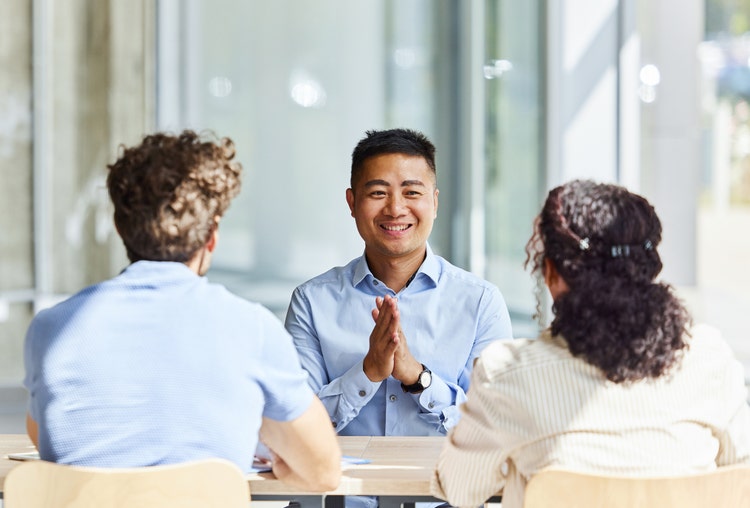 advisor meeting with clients